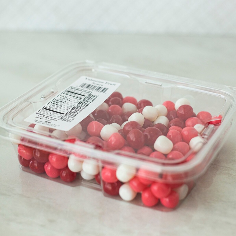 Valentine Fruit Sours - 32 Oz Container