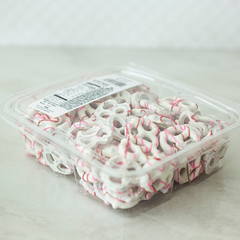 Valentine Yogurt Pretzels - 20 Oz Container
