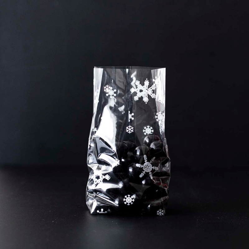 White Snowflake Cellophane Bag - C2