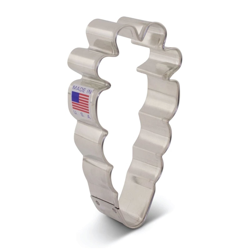 Carrot Cookie Cutter 4"