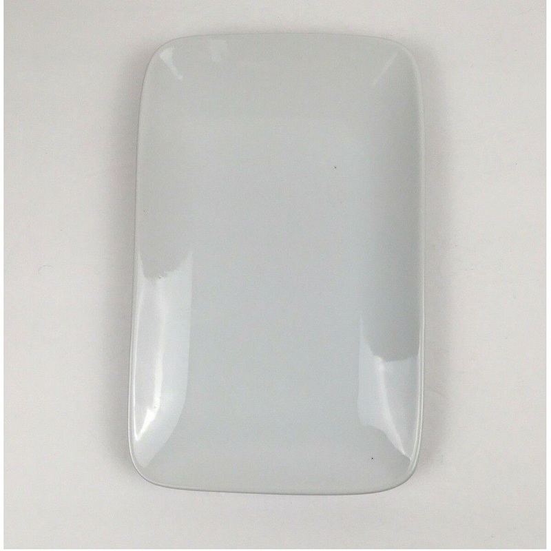 9.25" White Rectangular Plates