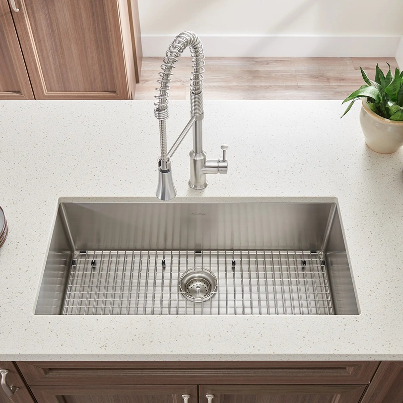 Pekoe Single-Handle Semi-Pro Dual-Spray Kitchen Faucet 1.5 gpm/5.7 L/min