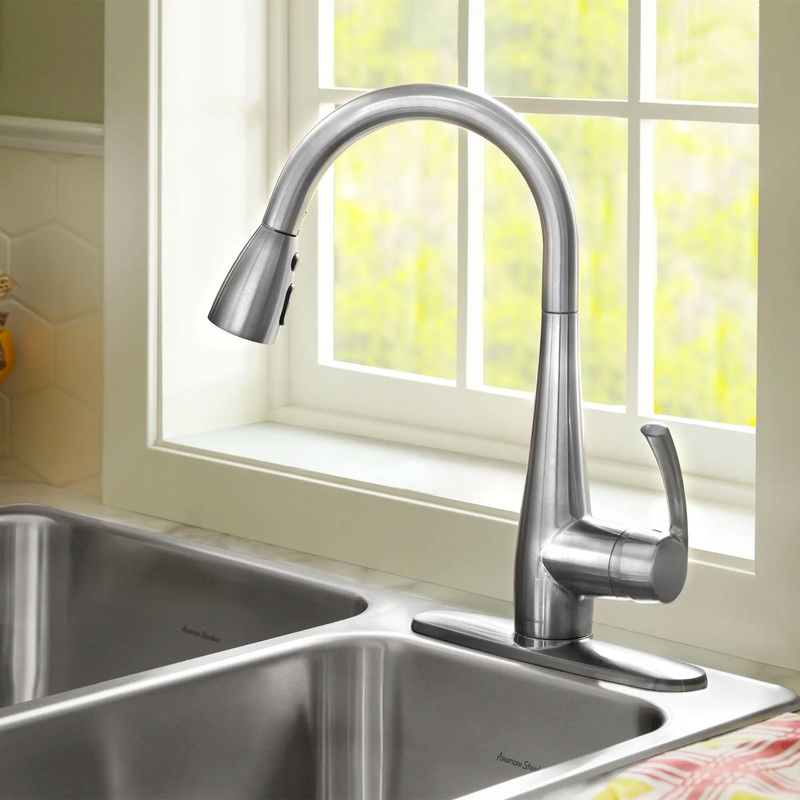 Quince Single-Handle Pull-Down Dual-Spray Kitchen Faucet 2.2 gpm/8.3 L/min