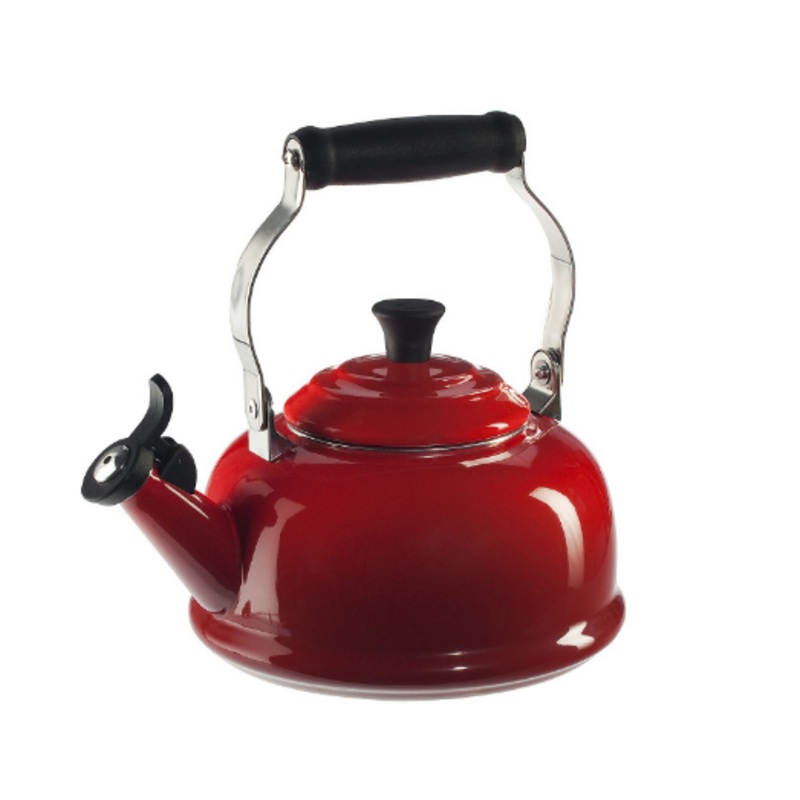 Le Creuset 1.6L Classic Whistling Kettle - Cerise