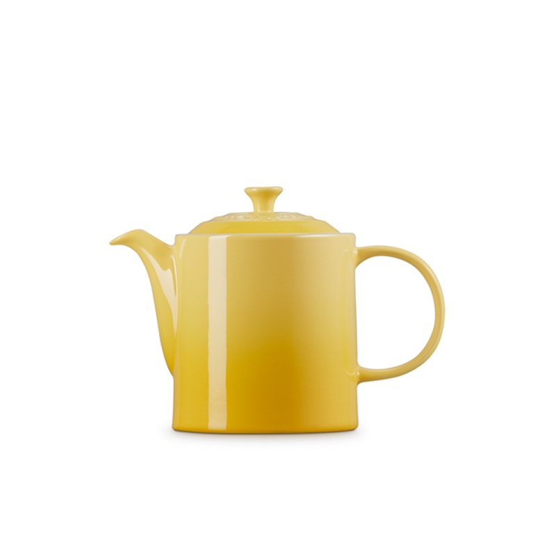 Le Creuset Grand Teapot - Camomille