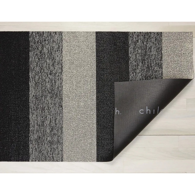 Chilewich Indoor Outdoor Shag Mat - Marbled Stripe / Salt & Pepper / 24x36"