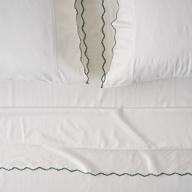 Optic White + Green Stitch Scalloped Edge Sheet Set