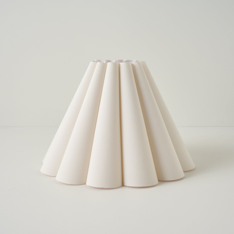 Linen Scallop Shade