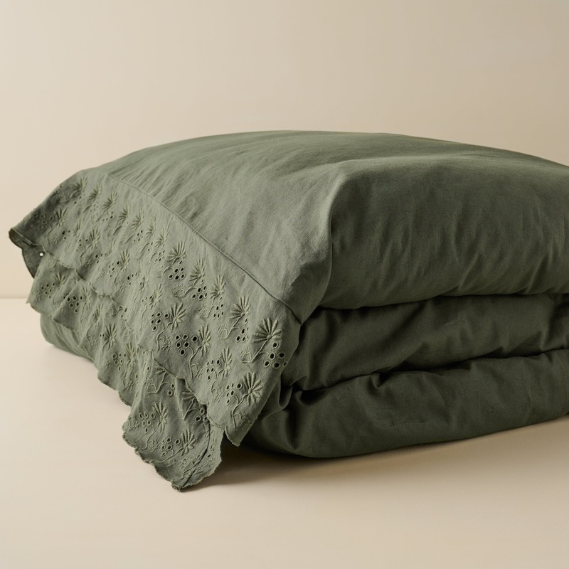 Clara Eyelet Flange Duvet Cover