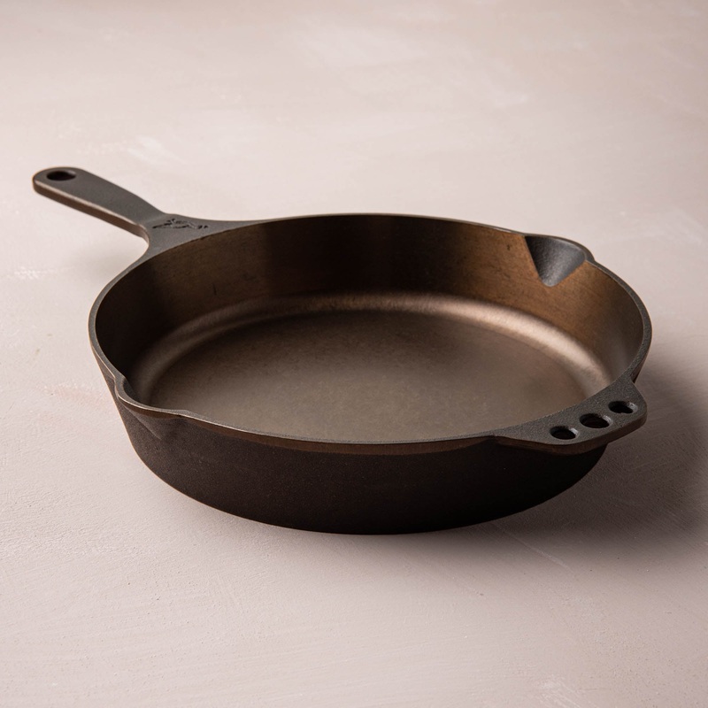 Smithey Cast Iron Skillet (No. 10)