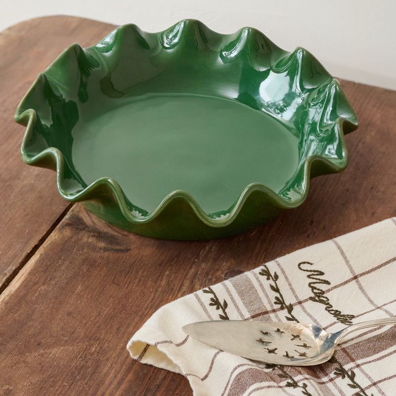 The Cottage Collection Forest Green Scalloped Pie Dish
